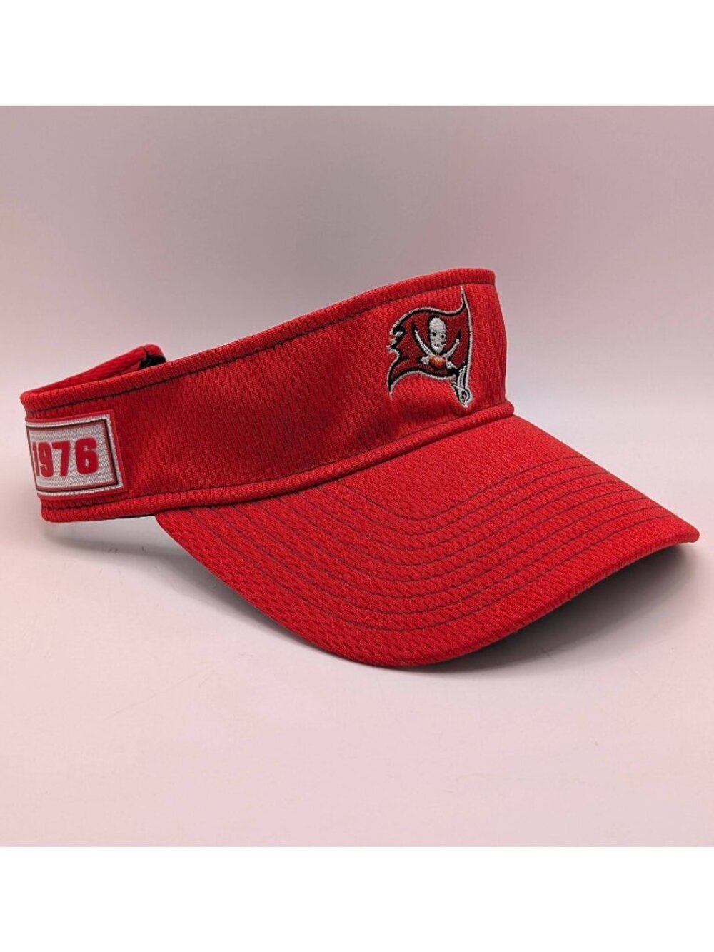 Tampa Bay Buccaneers Hat Cap Visor New Era Strap Back NFL Football Catch 100 Red